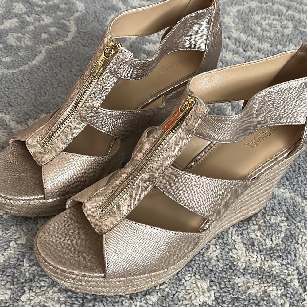 NEVER WORN Michael Kors wedges